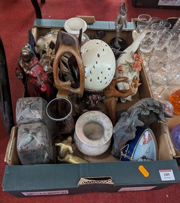 Lot 189 - *A collection of miscellaneous items to...