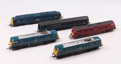 Lot 314 - Four powered and one unpowered locos: two...