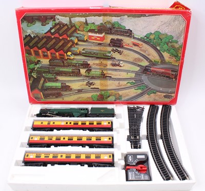Lot 324 - R873-9130 Hornby Train set comprising ‘Iron...