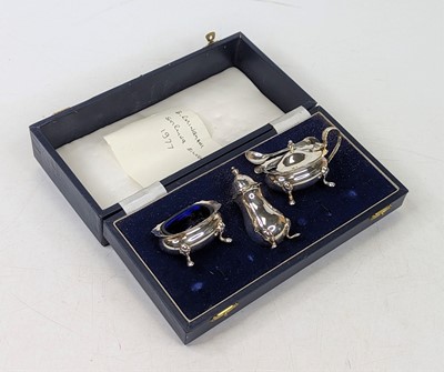 Lot 316 - An Elizabeth II silver three-piece cruet,...