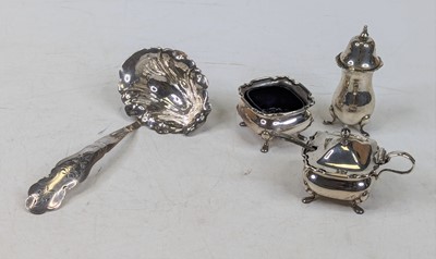 Lot 319 - A George V silver part cruet set, comprising...