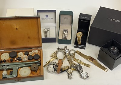 Lot 453 - A collection of fashion watches, some in boxes...