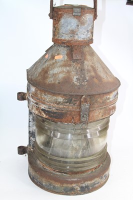 Lot 477 - A vintage metal ship's masthead lamp, height 70cm