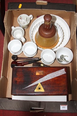 Lot 604 - Miscellaneous items to include vintage pipes...