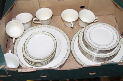 Lot 614 - A Minton Wimbledon pattern part tea and dinner...