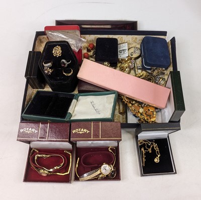 Lot 339 - Assorted costume jewellery to include various...