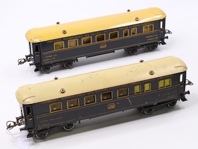 Lot 194 - 1926-41 two Hornby Riviera Blue Train coaches,...