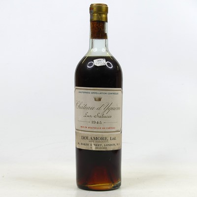 Lot 1203 - Château d'Yquem, 1945, Sauternes, one bottle