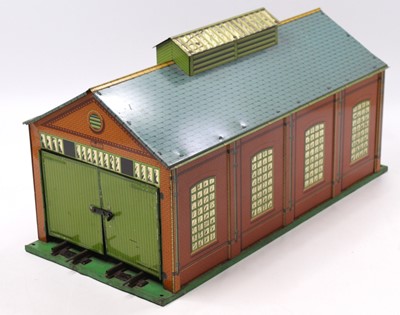 Lot 257 - 1935-41 Hornby Engine shed No.2, clockwork,...