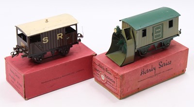 Lot 276 - Two Hornby goods wagons: 1935-41 Brake van SR...