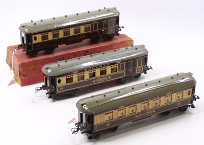 Lot 290 - Three Hornby No.2 Special Pullman coaches,...