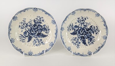Lot 1103 - A pair of Worcester porcelain cress dishes,...