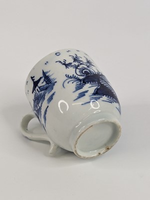 Lot 1095 - A Lowestoft porcelain coffee can, circa 1780,...