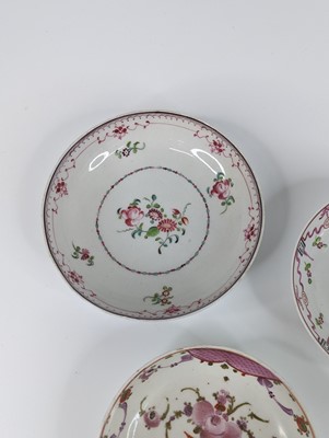 Lot 1098 - A Lowestoft porcelain saucer, circa 1790,...