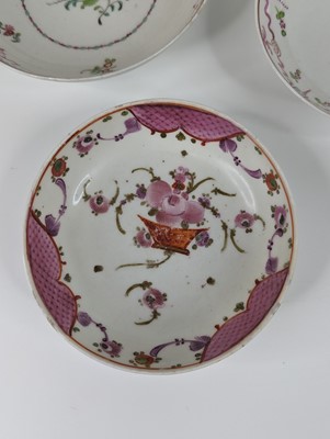 Lot 1098 - A Lowestoft porcelain saucer, circa 1790,...