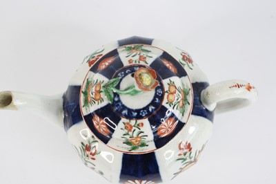 Lot 1104 - A Worcester porcelain teapot and cover, circa...