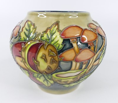 Lot 12 - A contemporary Moorcroft Past Times pattern...