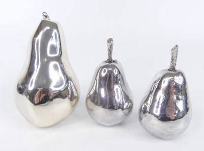 Lot 107 - A pair of contemporary silver filled model...
