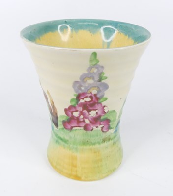Lot 30 - A 1930s Clarice Cliff small floral decorated...