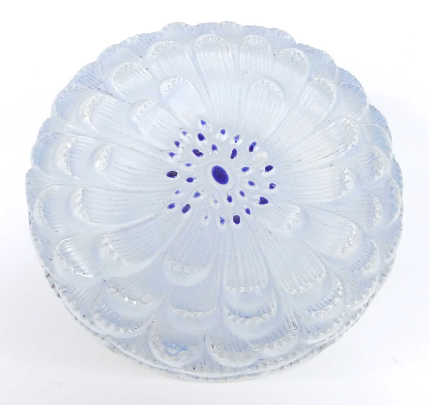 Lot 65 - Rene Lalique (1860-1945) - a Dahlia pattern...