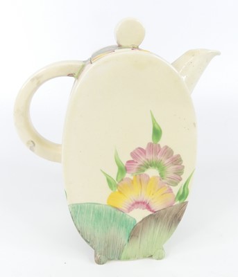 Lot 32 - A 1930s Clarice Cliff Viscaria pattern pottery...