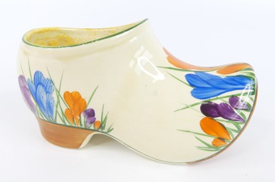 Lot 26 - A 1930s Clarice Cliff Crocus pattern pottery...
