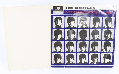 Lot 546 - The Beatles - Sgt Pepper's Lonely Hearts Club...