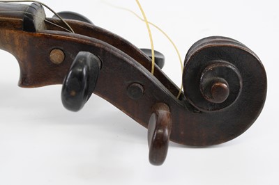 Lot 535 - An early 20th century Continental violin,...