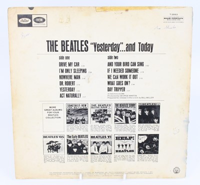 Lot 553 - The Beatles - Yesterday And Today, Capitol...