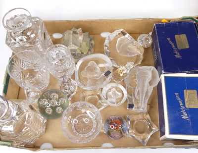 Lot 88 - A collection of glassware, to include four...