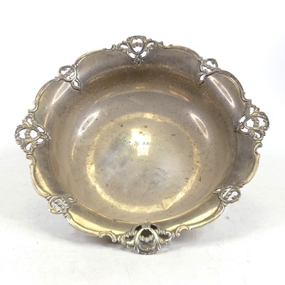 Lot 267 - A George V silver bowl, having a shaped...