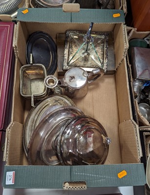 Lot 276 - A collection of silver plated items, to...