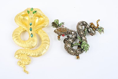 Lot 343 - A gilt metal and green paste stone set big...