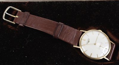 Lot 355 - A vintage gent's Longines 9ct gold cased...