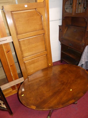 Lot 1220 - A contemporary Titchmarsh & Goodwin oak...