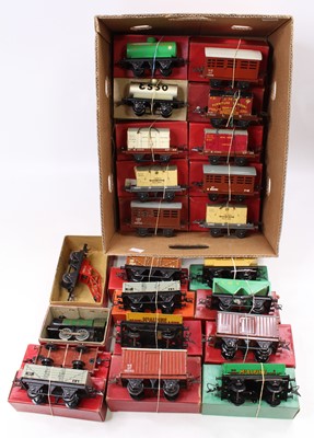 Lot 143 - A very large tray containing 21 Hornby boxed...