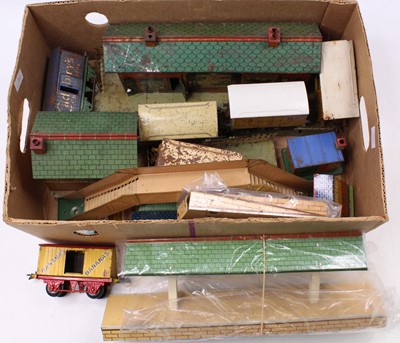 Lot 145 - Tray of distressed Hornby items: Pre-war Trent...