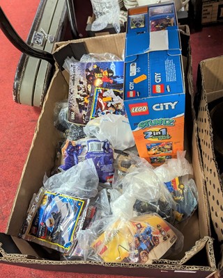 Lot 692 - A collection of Lego plastic model kits, to...