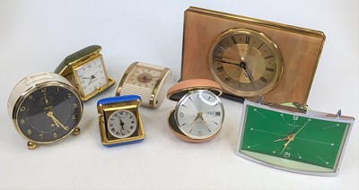 Lot 684 - A collection of vintage mantel and travel clocks