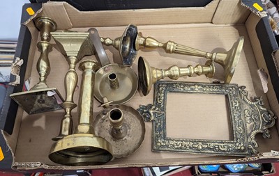 Lot 654 - A collection of Victorian and later brassware,...