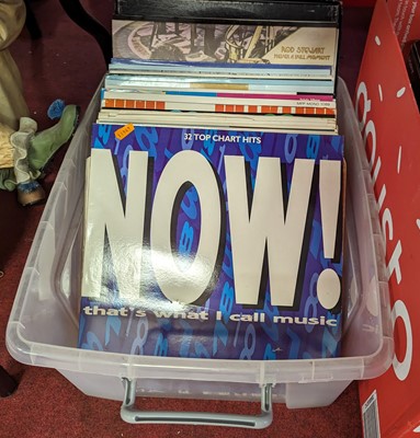 Lot 613 - A collection of vintage records, to include...