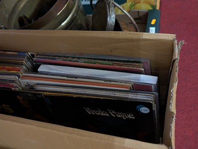 Lot 629 - A collection of vintage records, to include...