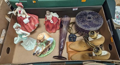 Lot 588 - Miscellaneous items to include Royal Doulton...