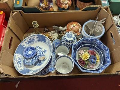 Lot 580 - Miscellaneous items to include a silver candle-...