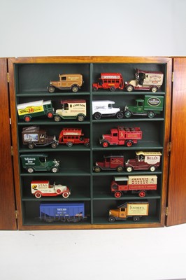 Lot 542 - A collection of diecast model vehicles, to...