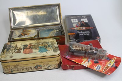 Lot 534 - A collection of Doctor Who memorabilia, to...