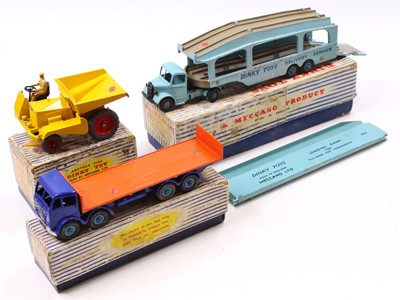 Lot 1530 - Dinky Toys boxed model group of 3 comprising,...