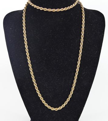 Lot 2695 - A 9ct yellow gold ropetwist chain, with bolt...