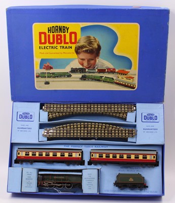 Lot 399 - EDP12 Hornby-Dublo 3-rail Passenger Train set...