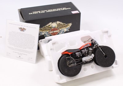 Lot 729 - Harley Davidson 1/10 1972 XR750 Die-cast Metal...